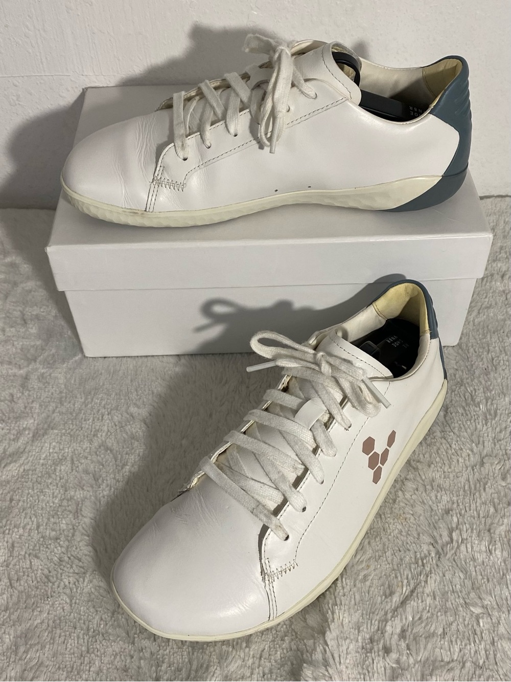 Vivobarefoot Geo Court Leather Sneakers Euro Size 38 (US 7) White Blue